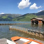 度假居 & Golf Zell Am *